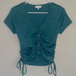BETTER BE short sleeve ruched rib knit top
